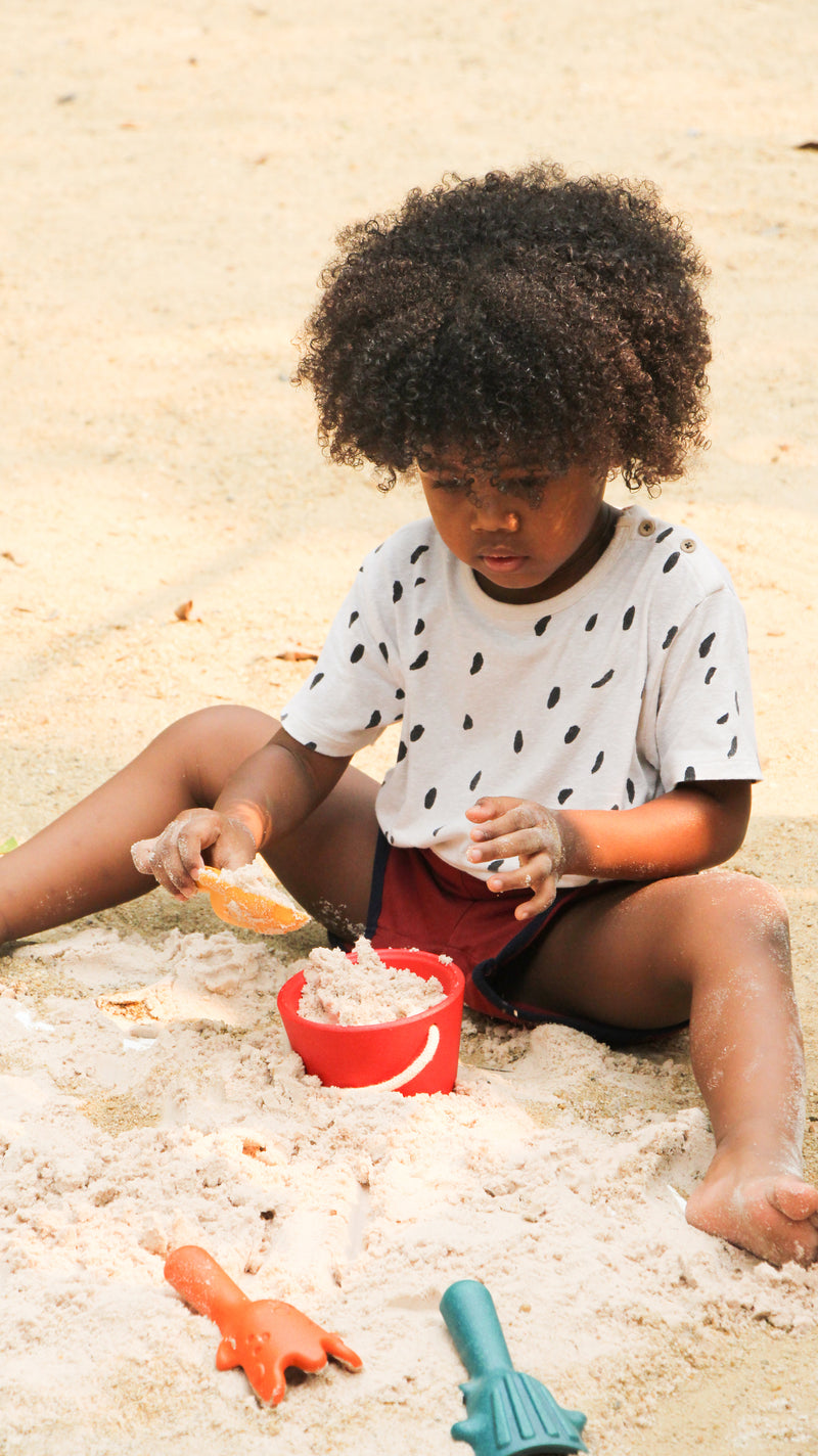 SAND PLAY SET