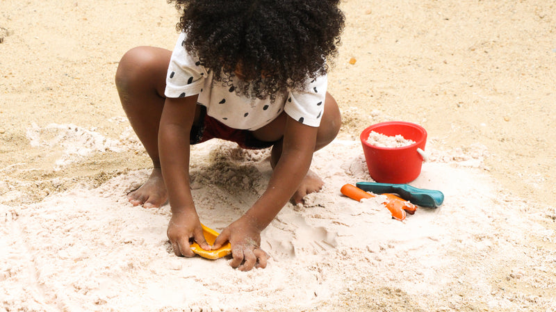 SAND PLAY SET