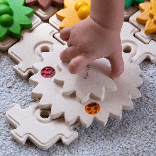 GEARS & PUZZLES