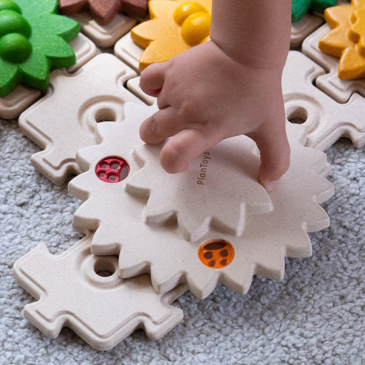 GEARS & PUZZLES