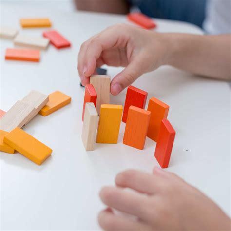DOMINO RACE